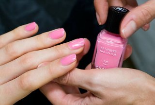 Chanel-2012_backstage-beauty_nails_nail-polish-in-May.jpg