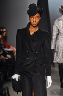 Donna+Karan+Fall+2012+uOaDapiYrwDl.jpg
