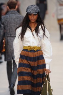 Burberry+Prorsum+Fall+2012+2kH55wt81a6l.jpg