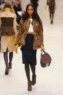Burberry+Prorsum+Fall+2012+s_4oscOY37ql.jpg
