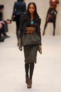 Burberry+Prorsum+Fall+2012+kVsEkm3wcB6l.jpg