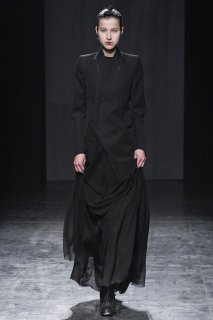 Nicolas_Andréas_Taralis_RTW_FW2012_03.jpg