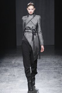 Nicolas_Andréas_Taralis_RTW_FW2012_07.jpg