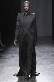 Nicolas_Andréas_Taralis_RTW_FW2012_11.jpg