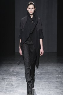 Nicolas_Andréas_Taralis_RTW_FW2012_25.jpg