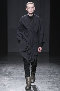 Nicolas_Andréas_Taralis_RTW_FW2012_26.jpg