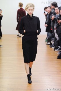 686420-defile-comme-des-garcons-comme-des-637x0-1.jpg