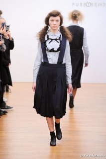 686423-defile-comme-des-garcons-comme-des-637x0-1.jpg