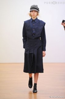 686436-defile-comme-des-garcons-comme-des-637x0-1.jpg
