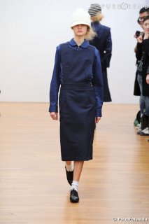 686437-defile-comme-des-garcons-comme-des-637x0-1.jpg