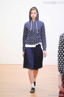 686468-defile-comme-des-garcons-comme-des-637x0-1.jpg