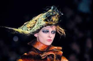 John+Galliano+Fall+2012+Details+ue-DP2eVChfl.jpg