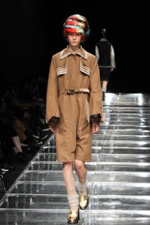 anrealage-2012aw_20120321_112-thumb-500xauto-93228.jpg