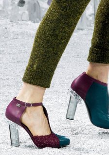 chanel-rtw-fw2012-details-021_105817768107.jpg