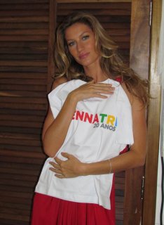 AqSgmkCCMAElf2d.jpg large.jpg