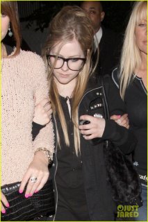 avril-lavigne-chateau-marmont-04.jpg