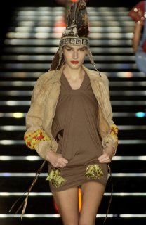 Christian+Dior+Fall+2002+jfb9c32rX7Sx.jpg