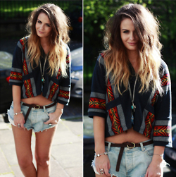 tumblr_lyxsuc8ZSf1qmd93qo1_250.jpg