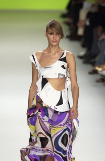 Emilio+Pucci+Spring+2003+P7NWzy3QNR-l.jpg