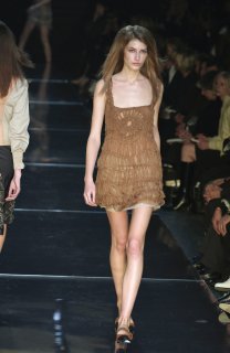 Alberta+Ferretti+Spring+2003+KNBGz0cWfjBx.jpg