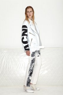 acne-resort2013-runway-09_100233675905.jpg