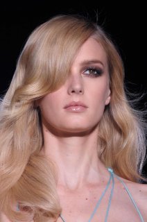 versace-atelier-beauty-haute-couture-autumn-2012-pfw11.jpeg
