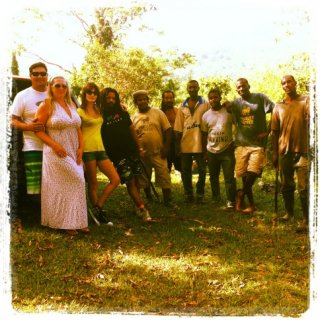 AxUuWNxCMAIJBmE.jpg large.jpg