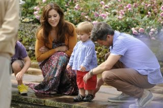 Princess+Mary+Danish+Royal+Family+Summer+Photocall+UGEd5vO8-4hx.jpg