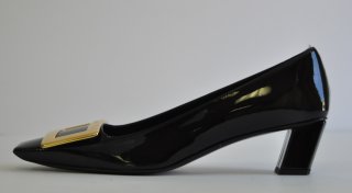 45mm decollete belle patent pump  • roger vivier.JPG