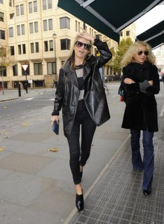 Kate+Moss+Kate+Moss+Out+London+FF5iz8H6Y34x.jpg