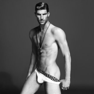 Ryan-Barrett-for-Versace-Underwear-BW_main_image_object.jpg