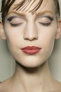 giorgio-armani-prive-beauty-haute-couture-spring-2013-pfw19.jpg