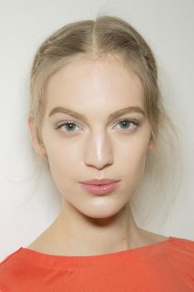 012313valentino-beauty-haute-couture-spring-2013-pfw16.jpg