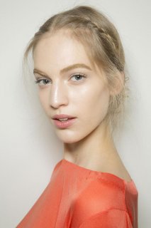 012313valentino-beauty-haute-couture-spring-2013-pfw18.jpg