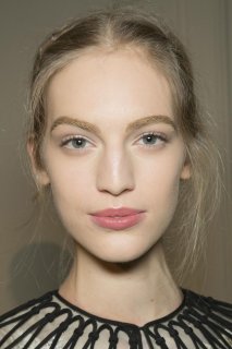 012313valentino-beauty-haute-couture-spring-2013-pfw39.jpg