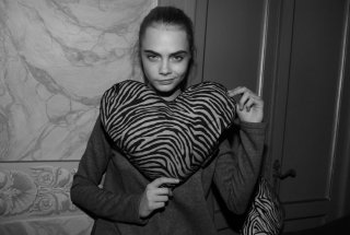 cara_delevingne_298548661_north_883x.jpg