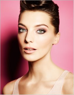 daria-werbowy-lancome-hypnose-palettes-2013.jpg