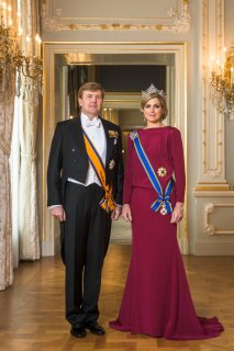 Z.M.+de+Koning+en+H.M.+de+Koningin_verkleind+(1).jpg