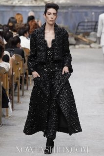 2013-07-02-10-36-26-chanel-couture-fw2013-7445.jpg