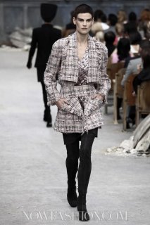 2013-07-02-10-34-31-chanel-couture-fw2013-2687.jpg