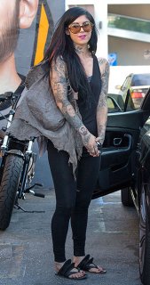 Kat-Von-D_344x650.jpg