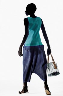 pleats_please_14ss_25.jpg