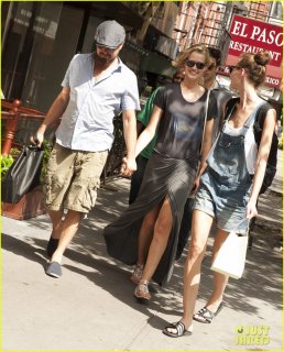 leonardo-dicaprio-toni-garrn-are-still-going-strong-01.jpg