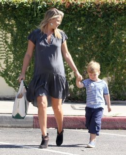 Pregnant+Ali+Larter+Spotted+Hollywood+Son+ag1-zukExA1x.jpg