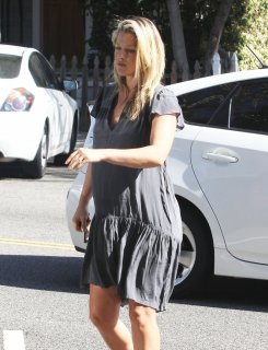 Pregnant+Ali+Larter+Spotted+Hollywood+Son+McNzxjCzG02x.jpg