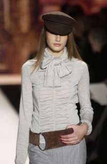 Oscar+de+la+Renta+Fall+2002+cutwjpaM8OXx.jpg