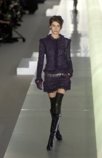 Chanel+Fall+2003+UCSTKdqc-Dix.jpg