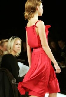 carolina herrera fw05-01.jpg