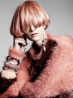 yumi-lambert-marga-esquivel-chen-xi-by-terry-tsiolis-for-vogue-china-november-2015-6.jpg