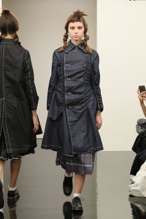 tricot COMME des GARÇONS S/S 2016 Tokyo | the Fashion Spot tricot COMME des GARÇONS S/S 2016 Tokyo | the Fashion Spot